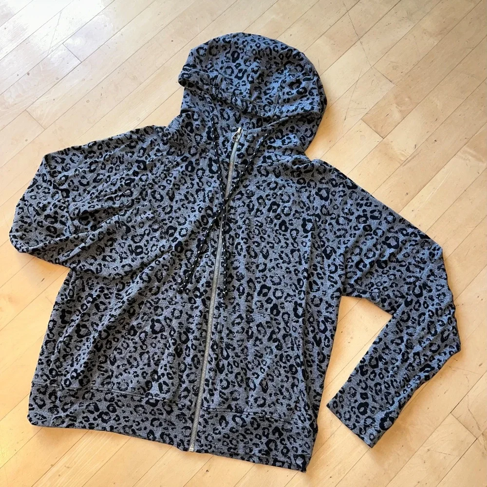 SUNDRY grey/black cheeta print zip up hoodie, 1 ( 4/6)  CB2436 - Picture 2 of 5